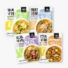 <h4><b>結合陸地及深海的鮮味 適口性極佳</b></h4> <img src="https://www.countrynaturals.com.hk/image/catalog/icon/icon26.png" /><span style="color: #9a480b;">– 預防腸胃不適</span> <img src="https://www.countrynaturals.com.hk/image/catalog/icon/icon30.png" /><span style="color: #9a480b;">– 改善軟便</span> <img src="https://www.countrynaturals.com.hk/image/catalog/icon/icon28.png" /><span style="color: #9a480b;">– 增強免疫力</span> <img src="https://www.countrynaturals.com.hk/image/catalog/icon/icon27.png" /><span style="color: #9a480b;">– 低升糖指數</span> <img src="https://www.countrynaturals.com.hk/image/catalog/icon/icon29.png" /><span style="color: #9a480b;">– 滋潤皮膚，光潤毛髮</span> 野生鯡魚混合走地雞，提供均衡奧米加3及奧米加6脂肪酸促進皮膚健康及毛髮光潤。另加入益生菌讓敏感腸胃更強壯，預防肚瀉及改善軟便。 <div class="row"> <div id="tabs_info" class="product-tab col-sm-12 product_des"> <div class="tab-content"> <div id="tab-description" class="tab-pane active">雞肉粉、 糙米、 小米、 燕麥、 雞肉脂肪（與生育酚，即維他命E混合）、 大麥、 甜菜漿、 鯡魚粉、 乾蛋製品、 亞麻籽粉、 天然雞肝調味、 小紅莓、 藍莓、 DL-蛋氨酸、 番薯、 蘋果渣、 紅蘿蔔、 乾菠菜、 氯化鉀、 卵磷脂、 磷酸二鈣、 氯化膽鹼、 L-離氨酸、 磷酸二氫鈉、 乾嗜酸乳桿菌發酵物、 枯草芽孢桿菌發酵產物、 乾雙歧桿菌嗜熱發酵物、 乾長雙歧桿菌發酵物、 乾屎腸球菌發酵物、 鋅蛋白、 維他命E補充劑、 煙酸、 硫酸鋅、 螯合硫酸亞鐵、 核黃素、 銅蛋白、 錳蛋白、 維他命A補充劑、 螯合硫酸銅、 d-泛酸鈣、 維他命B12補充劑、 螯合硫酸錳、 生物素 （維他命B7）、 維他命D3補充劑、 鈷蛋白、 硫胺素硝酸鹽 （維他命B1硝酸鹽 ）、 葉酸 （維他命B9）、 螯合亞硒酸鈉、 螯合碘酸鈣</div> </div> </div> </div> <div class="box related"> <div class="box-heading"></div> </div>