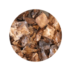 9421905183031 <p>羊肺</p>
<p>幼犬及老犬都特別喜愛我們這款羊肺零嘴,超美味又容易咀嚼,高蛋白又低脂肪,即使是高齡犬也會因為想吃這個零嘴而接受新的訓練。</p>
<p></p>
<p>自然放牧 | 低脂 | 高蛋白 | 無穀</p>
<p></p>
<p>成分:100%羊肺 (無人工添加物、無防腐劑、無加工助劑)</p>
<p></p>
<p>營養分析:優質蛋白質(至少) 75.3%, 粗脂肪(至少) 11.4%, 粗纖維(最多) 0.7%, 水分(最多) 8.6%, 灰質(最多) 5.0%</p>
<p></p>
<p>建議餵食量:本產品為犬用零嘴,請勿取代主食使用,並依照毛孩體型大小、健康狀況、年齡及運動量酌量餵食。餵食時,請飼主在旁觀看,以免毛孩狼吞虎嚥而噎到。除本產品外,您的寵物仍需其他膳食及飲水補充所需營養,當然還有您滿滿的愛及充分的運動。</p>