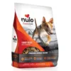 Nulo FreeStyle offers a wide range of dry, wet, freeze-dried raw, treat, and topper recipes to fuel your dog’s adventures. On average, 80-87% of the protein in our FreeStyle diets for dogs comes from animal sources, which provides your dog with the ideal amino acid profile! FreeStyle’s formulas are grain-free, using ingredients like sweet potatoes and chickpeas as low-glycemic, whole-food carbohydrate sources. Find Nulo FreeStyle at your local independent pet specialty retailer or through select online retailers. Duck recipe with Pears Freeze-Dried Raw is 82% Duck, organs & bone and 18% other healthy ingredients including green beans, kale and spinach, a complete and balanced diet for your best friend.Our Freeze-Dried Raw recipes are whole-prey, functional nutrition for dogs of all ages and breeds. Sprinkle some pieces on top of your pup’s kibble to make mealtime irresistible or use as a stand-alone meal. <ul> <li>市場上首隻含有專利 GanedenBC30 益生菌配方的凍乾竉物食品</li> <li>依據野外獵物研發含高量蛋白及平衡脂肪含量</li> <li>每款配方含最高肉再配以生果組成</li> <li>含健康原材料包括羽衣甘藍、海帶及香芹提供優質營養</li> <li>100% 均衡營養適合任何年齡及品種的犬隻使用</li> <li>能用作提升Nulo Freestyle 乾糧味道之用或單獨作食糧之用</li> </ul> &nbsp;