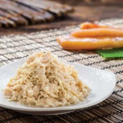 <ul> <li>雞肉：優質低脂蛋白、必需氨基酸、低卡路里，用於維護肌肉組織。及有助於促進身體健康和提高免疫系統。</li> </ul>