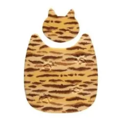 地墊背面附有止滑加工，只須按壓放置就會吸附設定，不易滑動防止地板髒汙磨損。 弄髒時只要部分水洗，可重複洗滌也不影響吸力。貼合地面也可使用吸塵器打掃。 使用蓬鬆厚實的絨毛材質，享受療育的柔軟觸感。