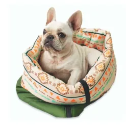 -一種時尚的原生圖案。它是雙面用的。 - 在戶外、露營或外出時用作睡袋或墊子。 - 也可用作房間內的床。推薦給貓和小型犬。 -帶坐墊和儲物袋。