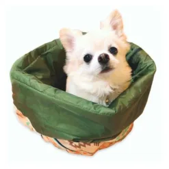 -一種時尚的原生圖案。它是雙面用的。 – 在戶外、露營或外出時用作睡袋或墊子。 – 也可用作房間內的床。推薦給貓和小型犬。 -帶坐墊和儲物袋。